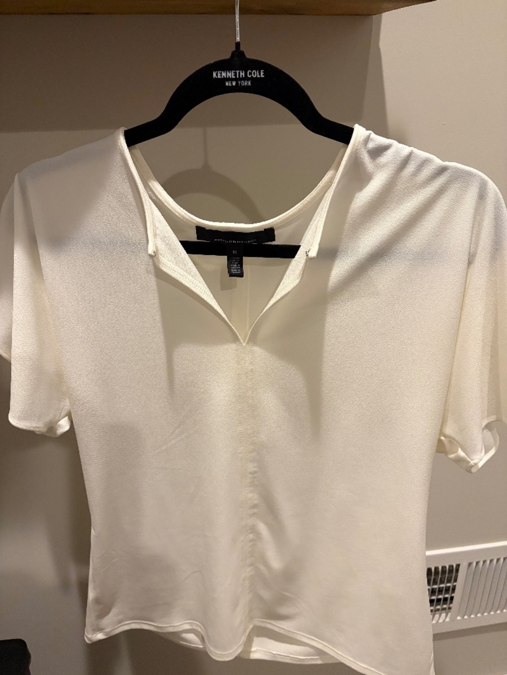 White House Black Market Ivory Short Sleeve Split Neck Blouse